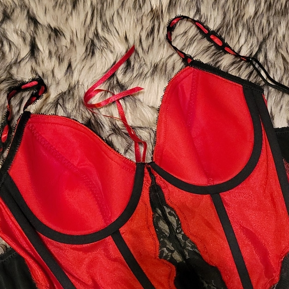 Lingerie Top - Picture 3 of 5